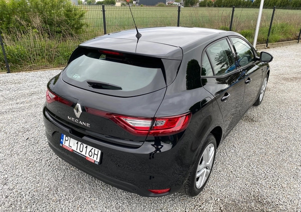 Renault Megane cena 45999 przebieg: 111000, rok produkcji 2017 z Wyszogród małe 781